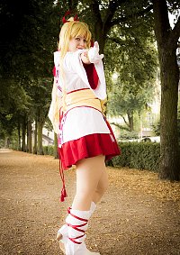 Cosplay-Cover: Kamikaze Kaito Jeanne [1. Verwandlung]