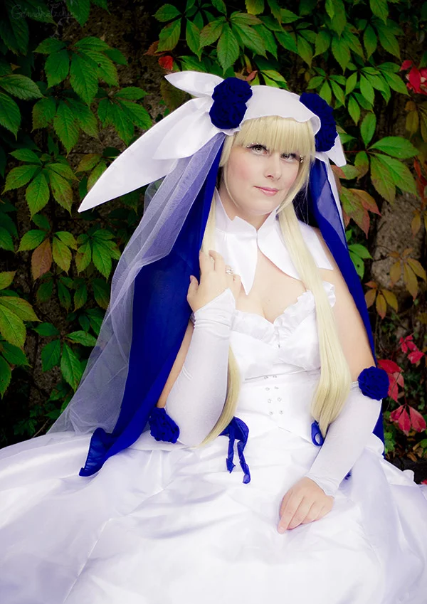 Cosplay-Cover: Frey [Hochzeitskleid]