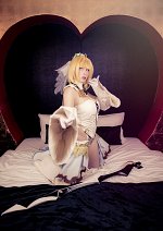 Cosplay-Cover: Nero (Bride)