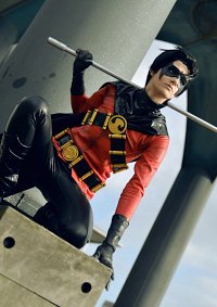 Cosplay-Cover: Timothy "Tim" J. Drake [Red Robin]