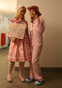 Cosplay-Cover: Heechul im Pyjama