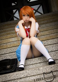 Cosplay-Cover: Asuka Langley Soryu [Schooluniform]