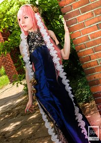 Cosplay-Cover: Luka Megurine [Cantarella]