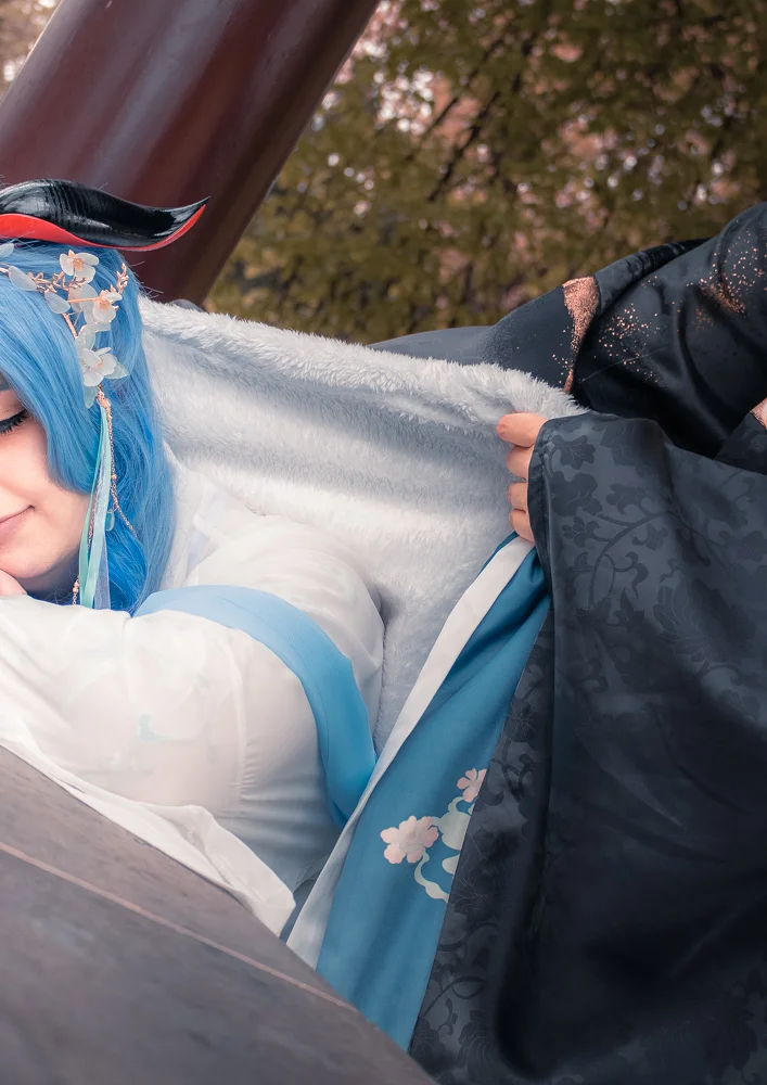 Cosplay-Cover: Zhongli [Hanfu]