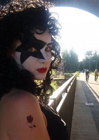 Cosplay-Cover: KISS – Paul Stanley (Female Version)