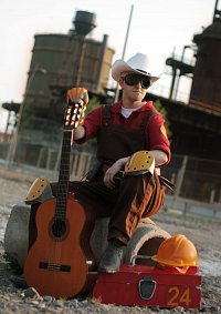 Cosplay-Cover: RED Engineer