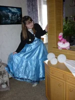 Cosplay-Cover: Alice Kingsley (Winterversion)