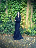 Cosplay-Cover: Morticia Addams (Die Addams Family)