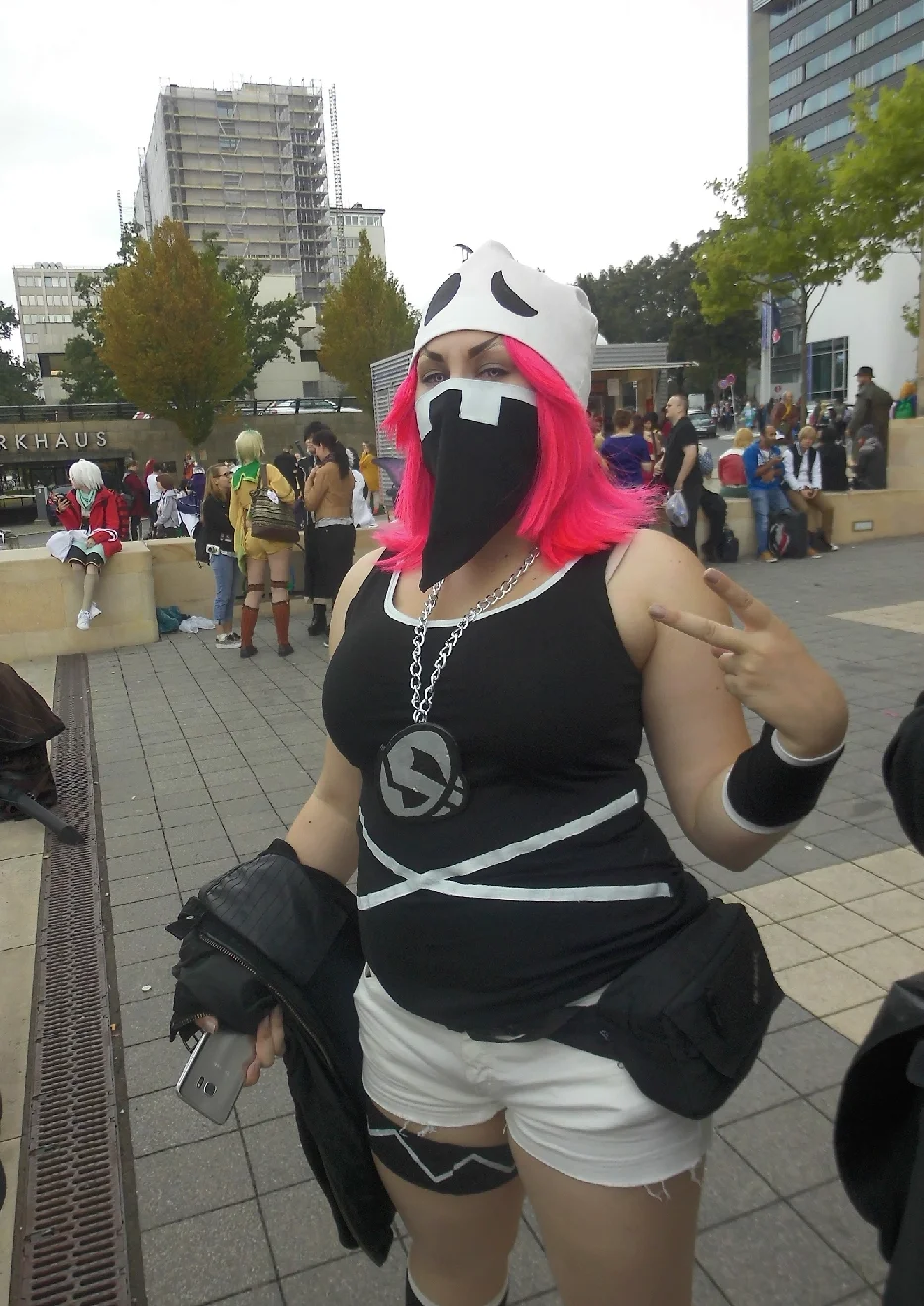 Cosplay-Cover: Team Skull Rüpel
