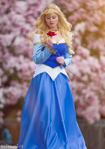 Cosplay-Cover: Aurora - Dornröschen