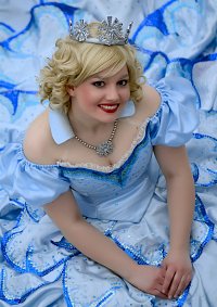 Cosplay-Cover: Glinda [Bubble Dress]