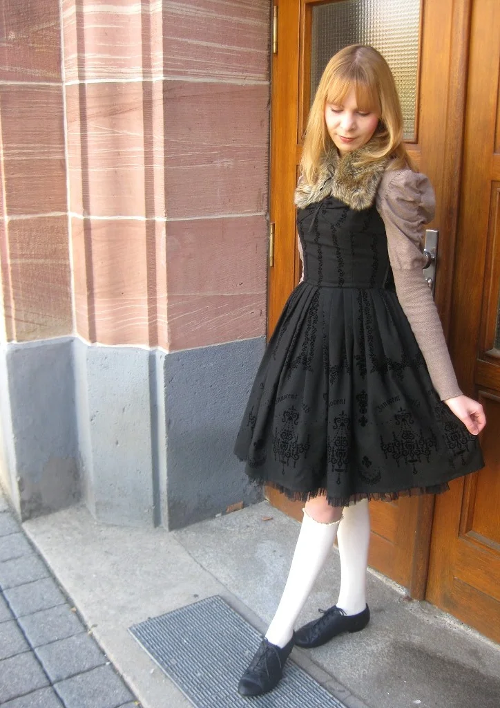 Cosplay-Cover: Russische Oma