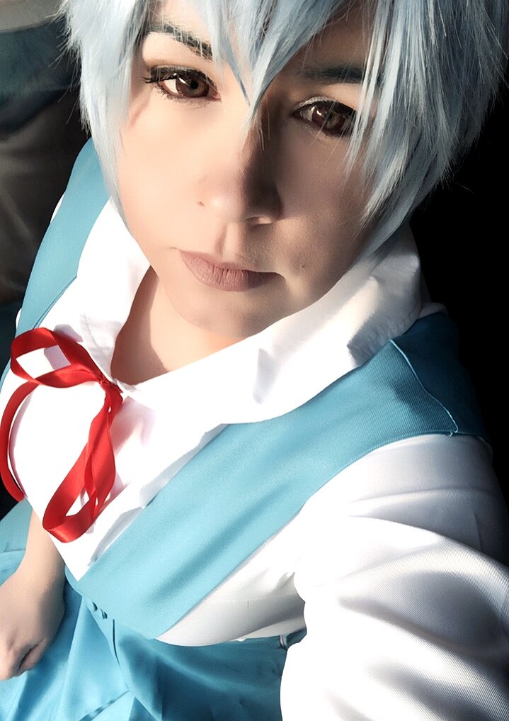 Cosplay-Cover: Ayanami Rei (Schuluniform)