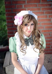 Cosplay-Cover: Elizaveta Héderváry (Maid-Dress)