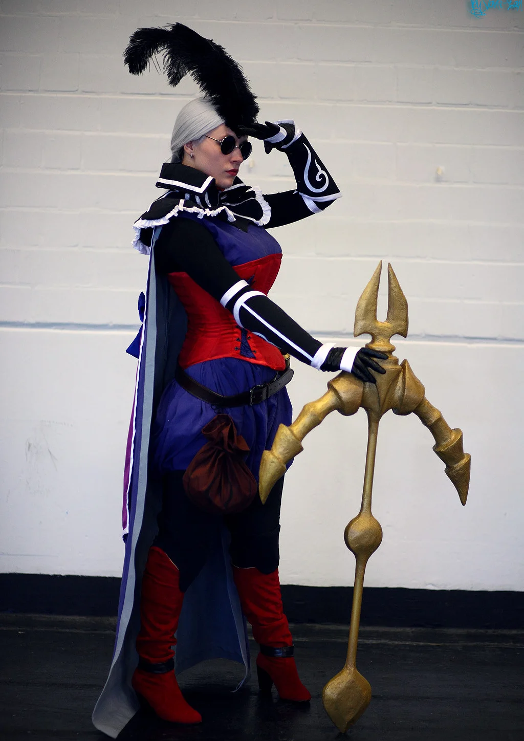 Cosplay-Cover: Aristocrat Vayne