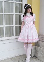 Cosplay-Cover: Pastell Striped Hime Lolita