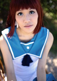 Cosplay-Cover: Manaka Mukaido (Schuluniform)