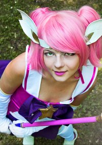 Cosplay-Cover: Star Guardian Lux