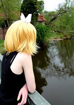 Cosplay-Cover: Rin Kagamine (Kleiderschrankversion)