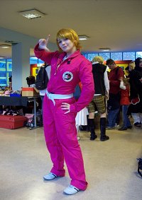 Cosplay-Cover: Kyoko (Pink Overall)