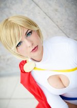 Cosplay-Cover: Powergirl
