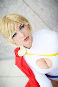 Cosplay-Cover: Powergirl