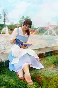 Cosplay-Cover: Belle [Village Dress]