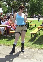 Cosplay-Cover: Lara Croft (Anniversary Style)