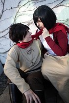 Cosplay-Cover: Mikasa Ackerman [ Zi­vil ]