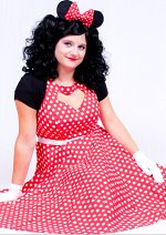 Cosplay-Cover: Minnie Maus (Red-White Polka Dots)