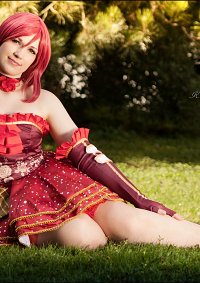 Cosplay-Cover: Nishikino Maki (March Version idolised)