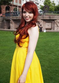 Cosplay-Cover: Lily Evans [gelbes Sommerkleid]