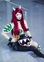 Cosplay-Cover: Bowser (Design: Lilla Bee Cosplay)