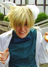 Cosplay-Cover: Roxas (Weißer Hase-Alice im Wunderland)