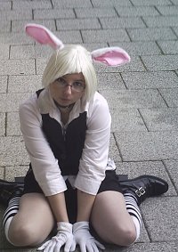 Cosplay-Cover: Weißes Kaninchen