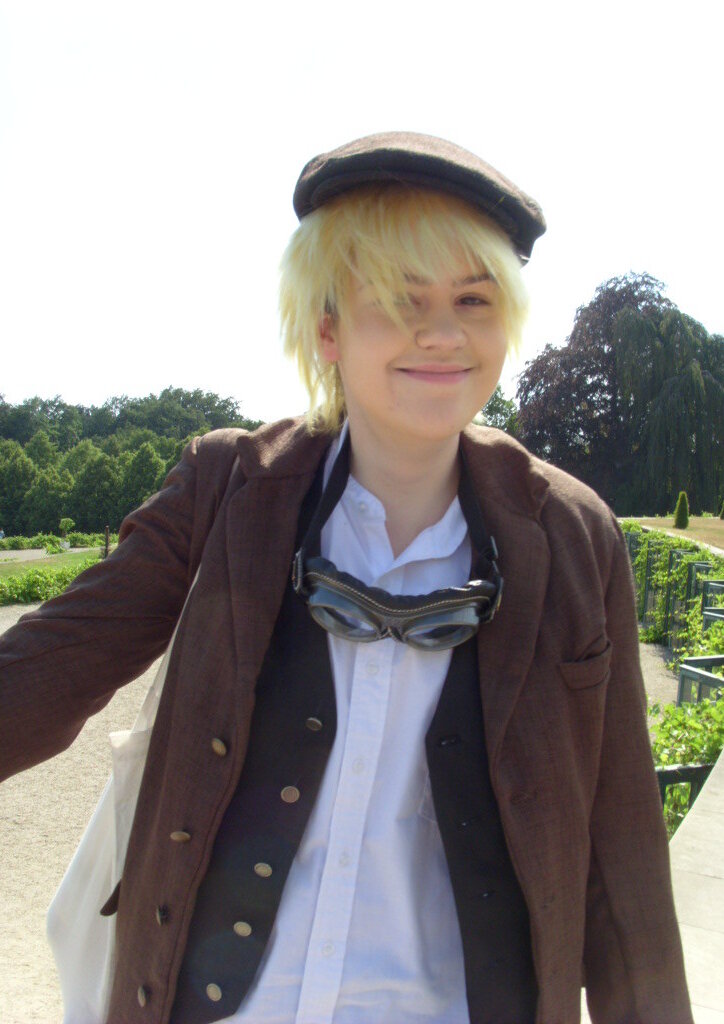 Cosplay-Cover: Bard (Reise-Outfit)