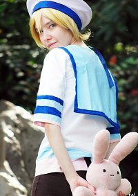 Cosplay-Cover: Mitsukuni Haninozuka (Sailor-Outfit)