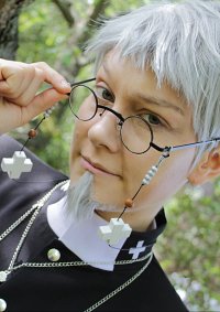 Cosplay-Cover: Shiro Fujimoto (Priest)