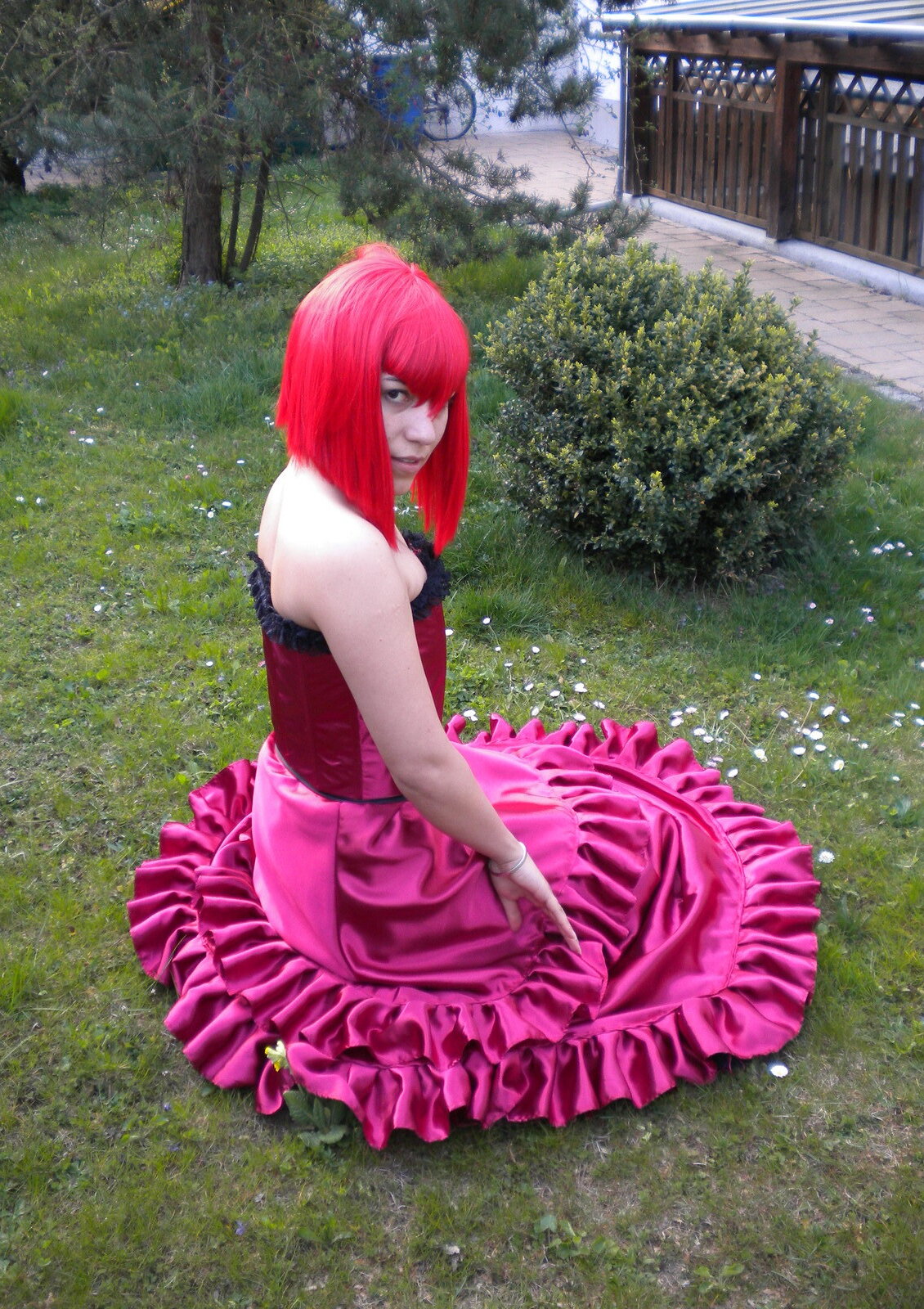 Cosplay-Cover: Madame Red [Ball Gown]