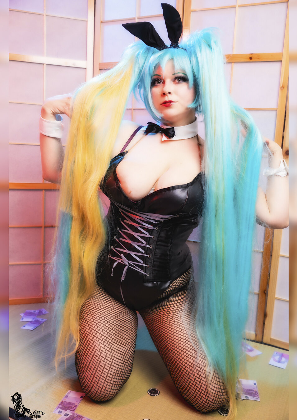 Cosplay-Cover: Sona [Bunny Suit]