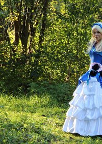 Cosplay-Cover: Natalia Arlovskaya ~ Belarus [Ballkleid]