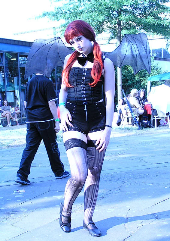 Cosplay-Cover: Dämonen-Mädchen