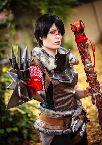 Cosplay-Cover: Hawke - fem mage