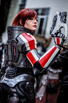 Cosplay-Cover: Commander Shepard [N7 Armor]