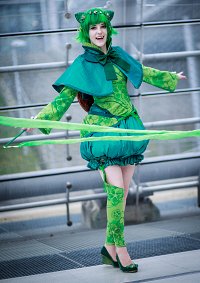 Cosplay-Cover: Bisasam Gijinka by Cowslip