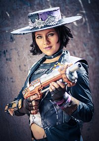 Cosplay-Cover: Nisha (Sheriff of Lynchwood)