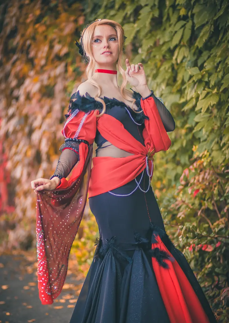 Cosplay-Cover: Odile (Hannah Alexander)