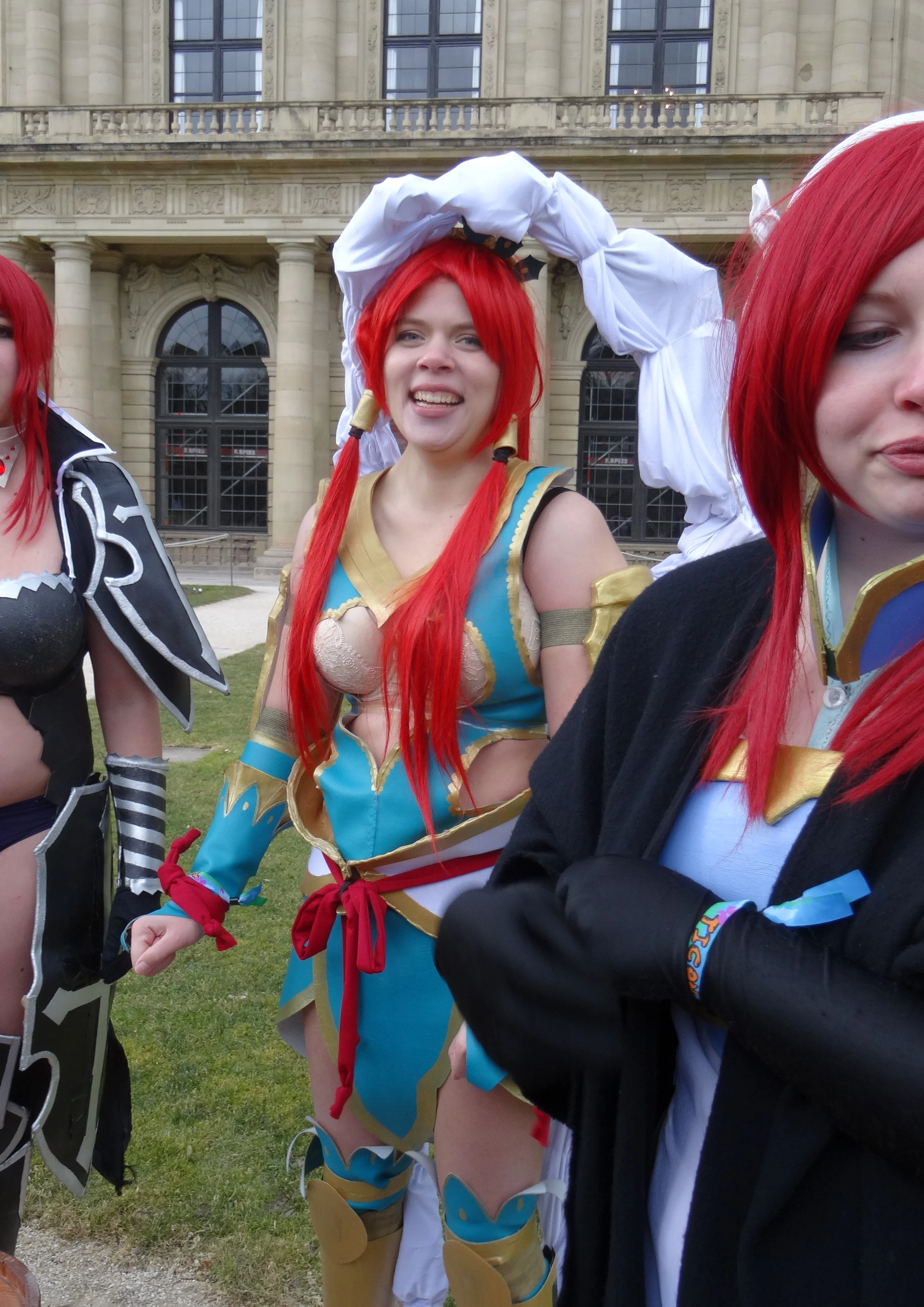 Cosplay-Cover: Erza Scarlet (Nakagami Armor)