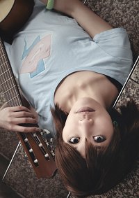 Cosplay-Cover: Yui Hirasawa (Listen! - ED)