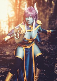 Cosplay-Cover: Monara - Draenei Priest